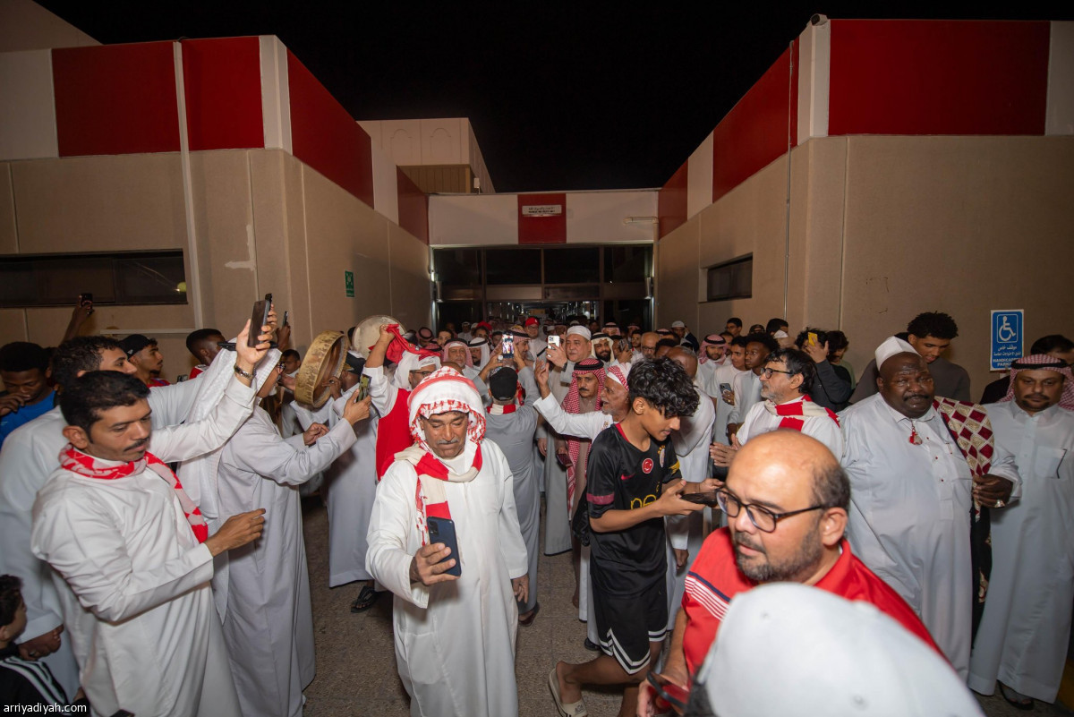 احتفاء بعودة خيمي