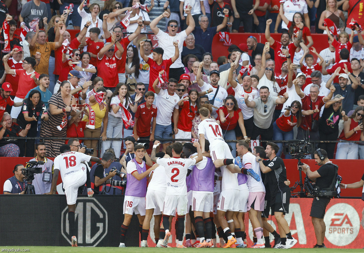 احتفال كبير