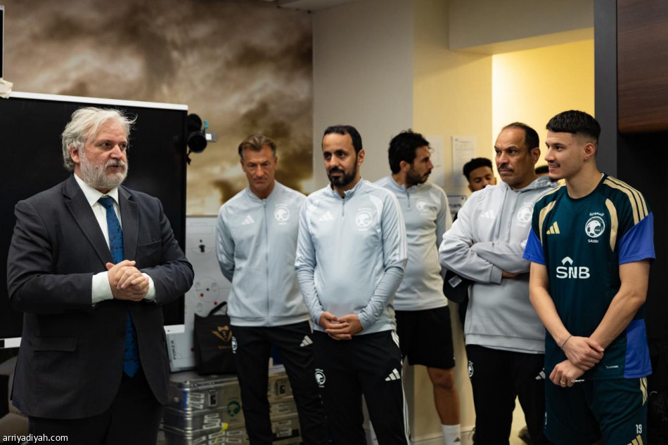 سفير صربيا يزور الأخضر