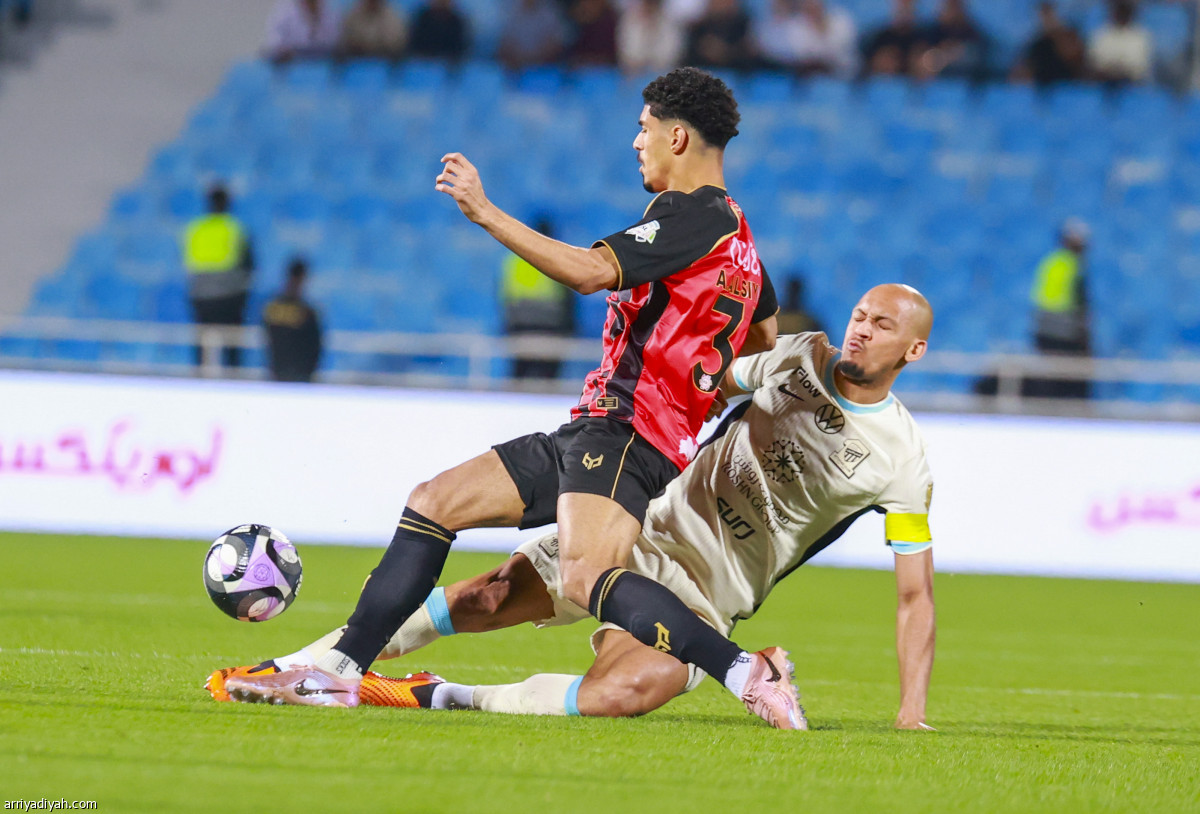 الرياض يفاجئ الاتحاد