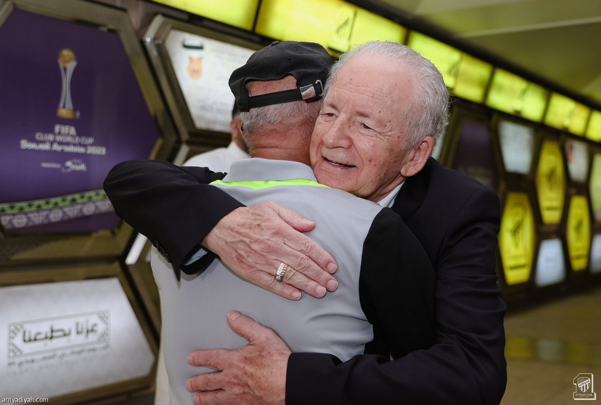 ديميتري يزور «النمور»