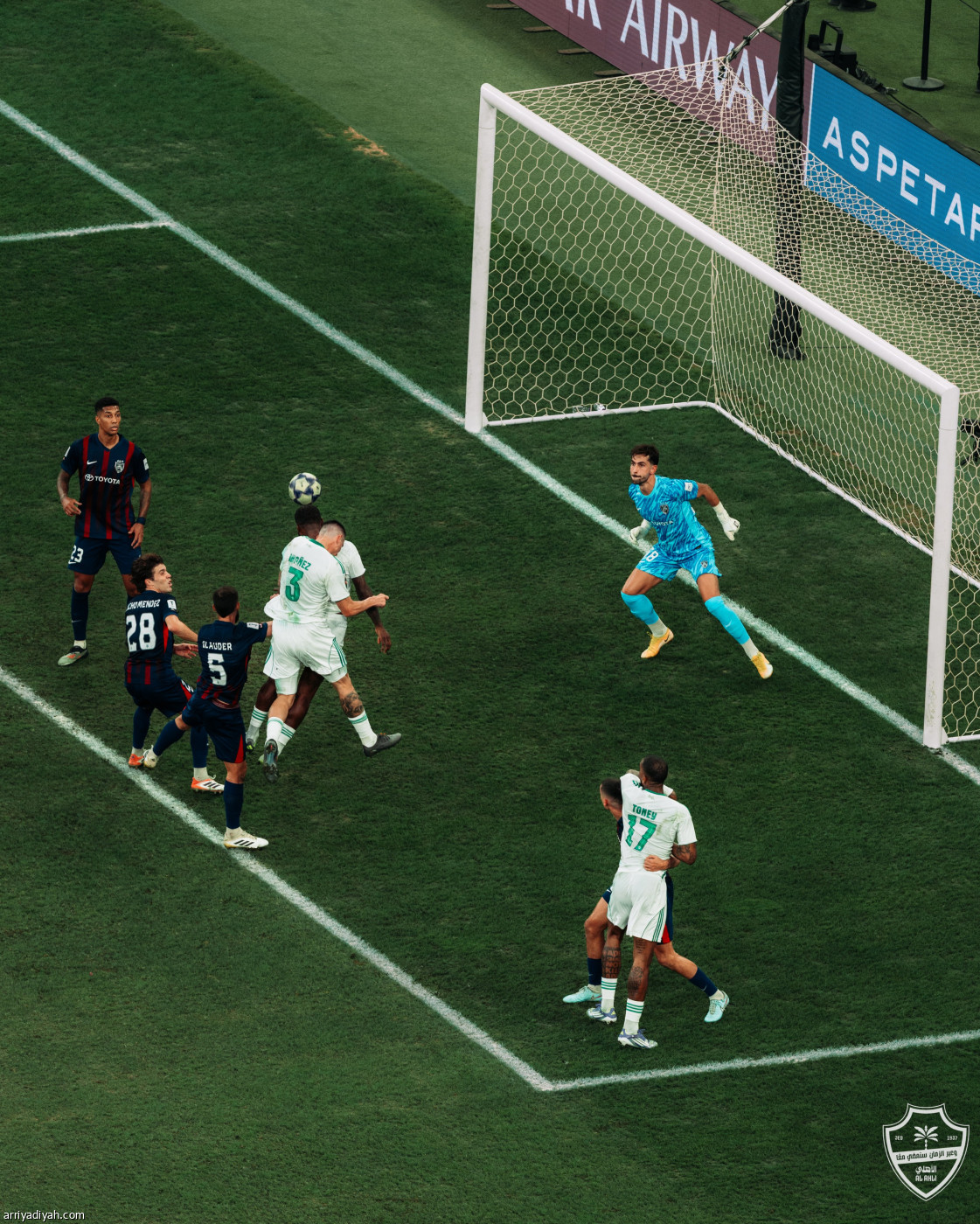 الأهلي في نصف النهائي