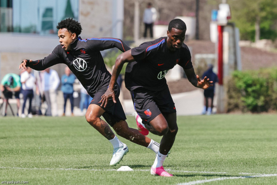 بوكيتينو: روبنسون وريتشاردز خارج حساباتي