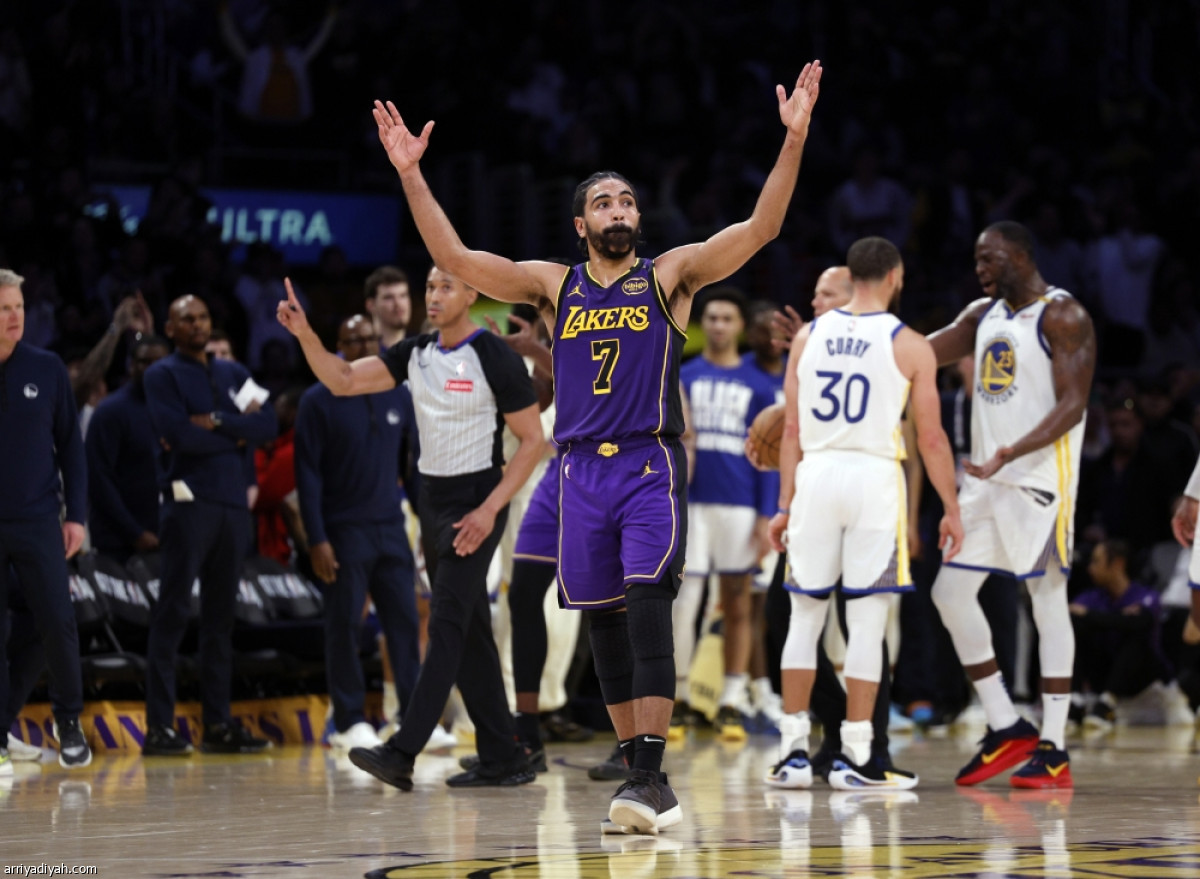 ليكرز ينتصر