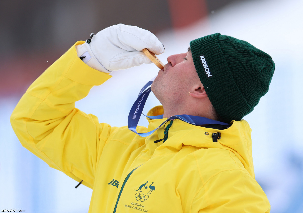 وودز يحصد الذهب