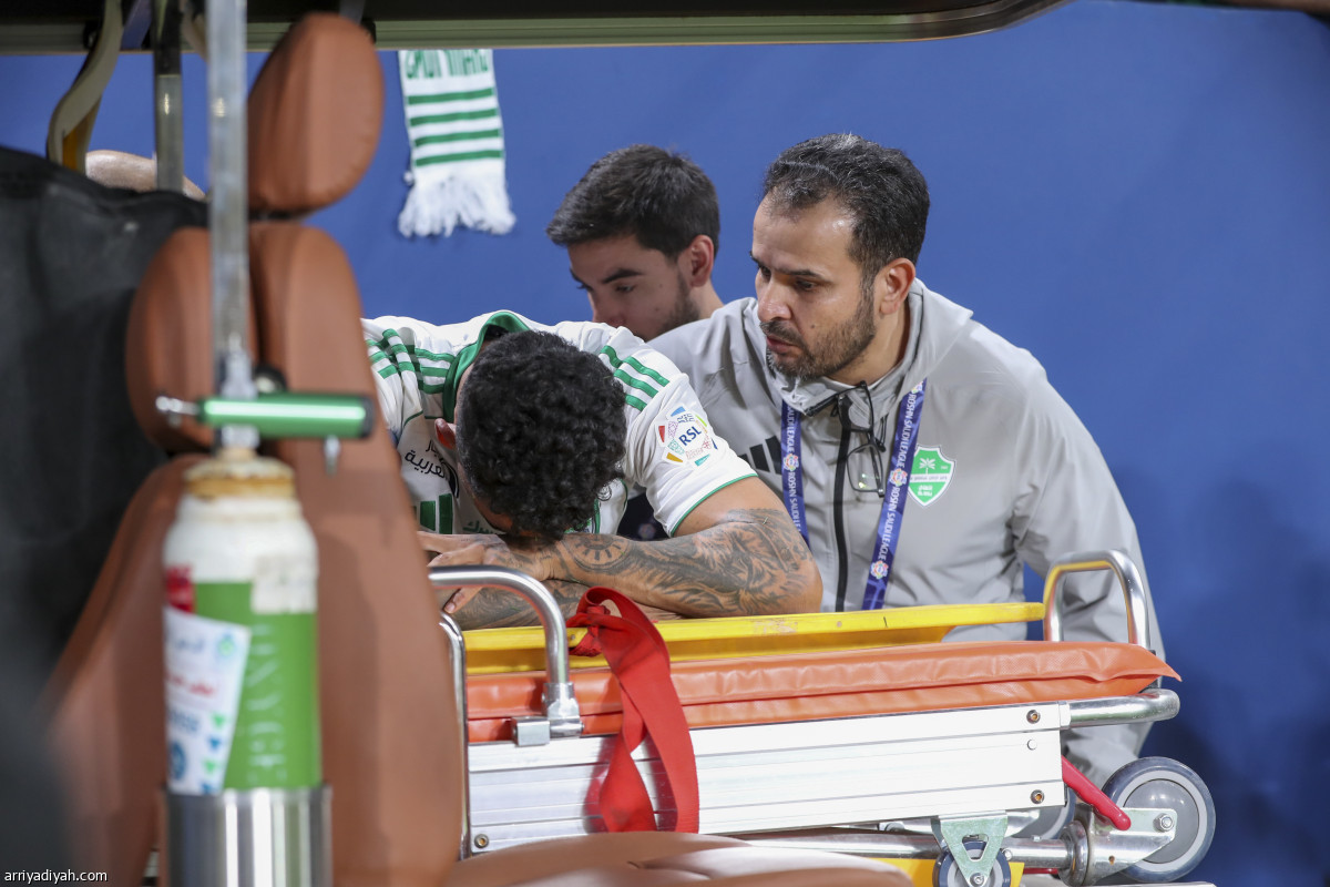 جالينو يسقط ويغادر