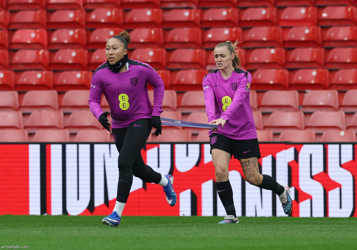 الإنجليزيات يستعددن