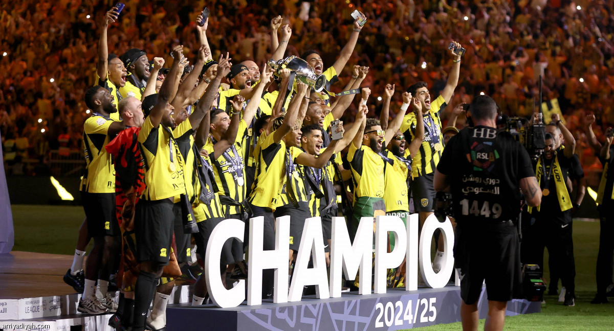 الاتحاد يتوشح الذهب