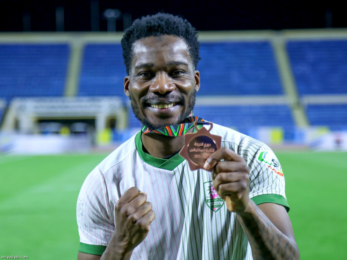 الأنوار يصعد