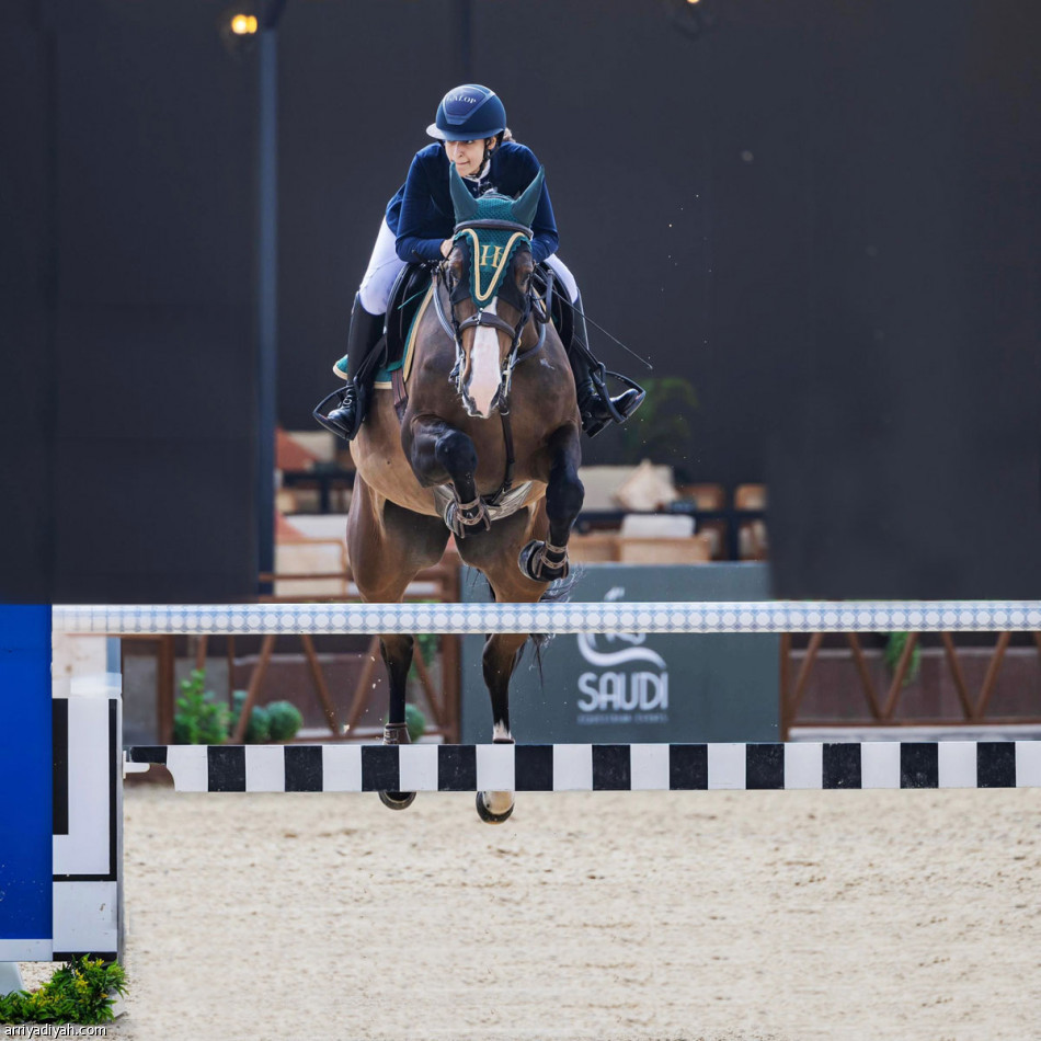 انطلاقة السابعة   
تكتب قصة الجوهرة