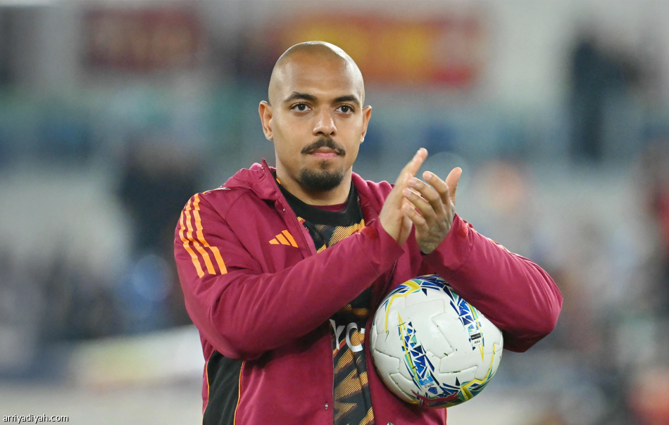 بهاتريك مالين.. روما يستعيد التوازن