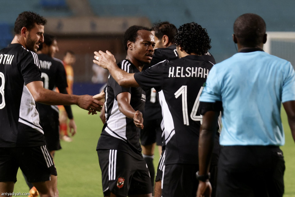 بثلاثية الترجي.. الأهلي المصري يلامس نهائي أبطال أفريقيا