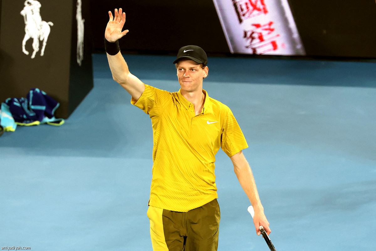 سينر إلى ثمن النهائي