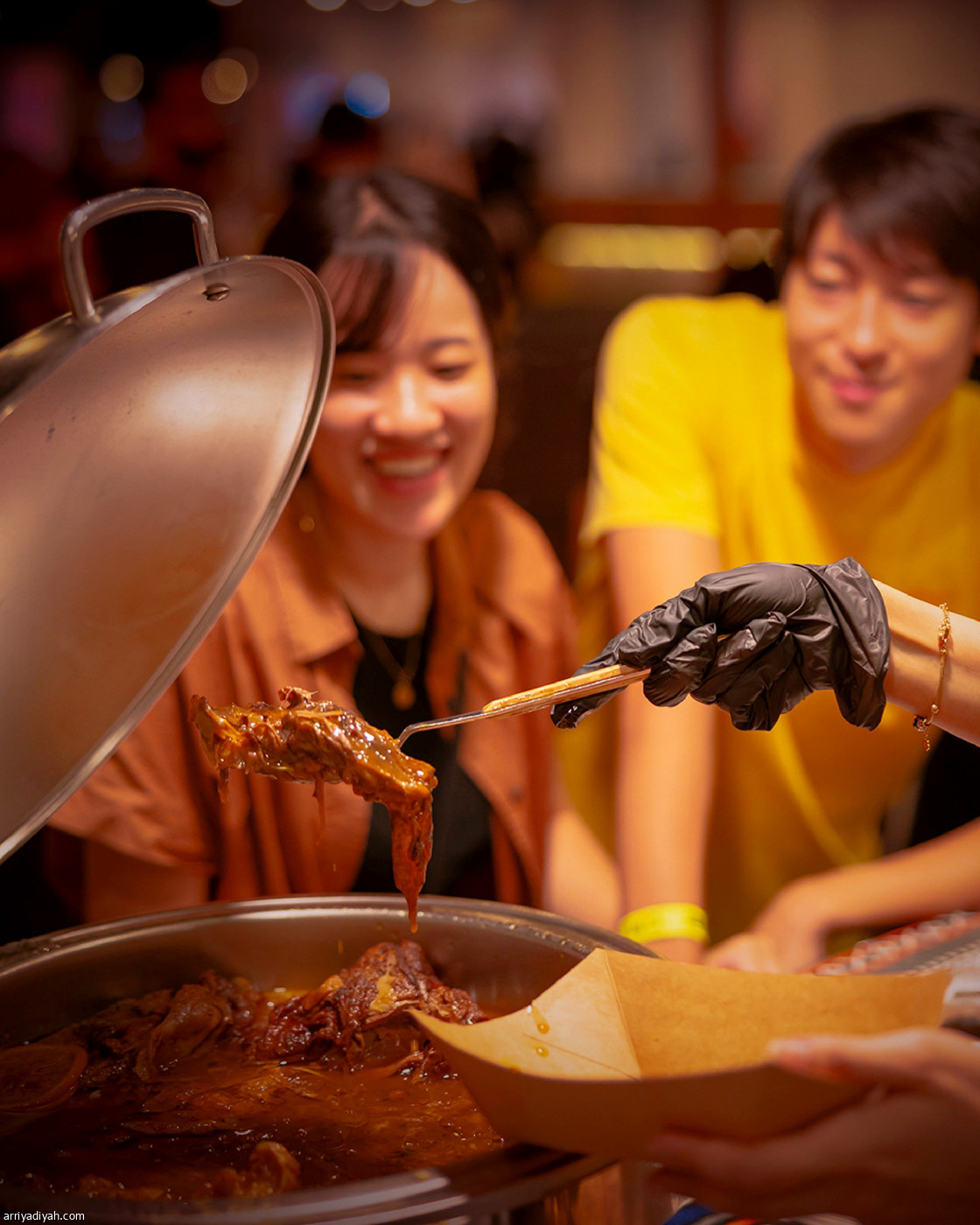 «الوليمة».. أطباق وفلكلور