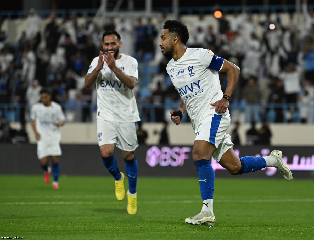 الهلال يعود مكتسحا