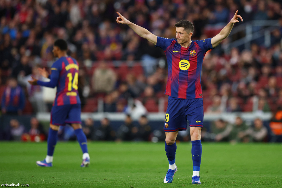 بـ «هاتريك» يامال .. برشلونة يقبض على الصدارة