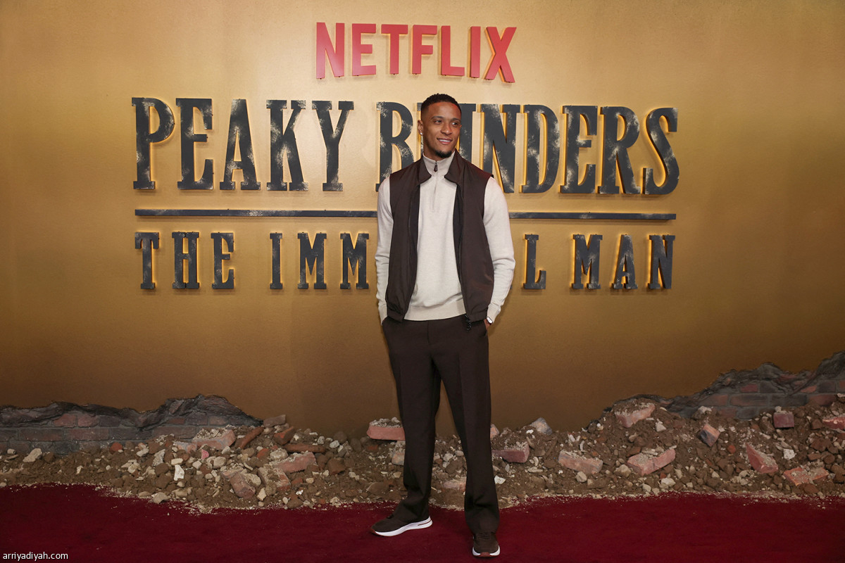 عرض بيكي بلايندرز